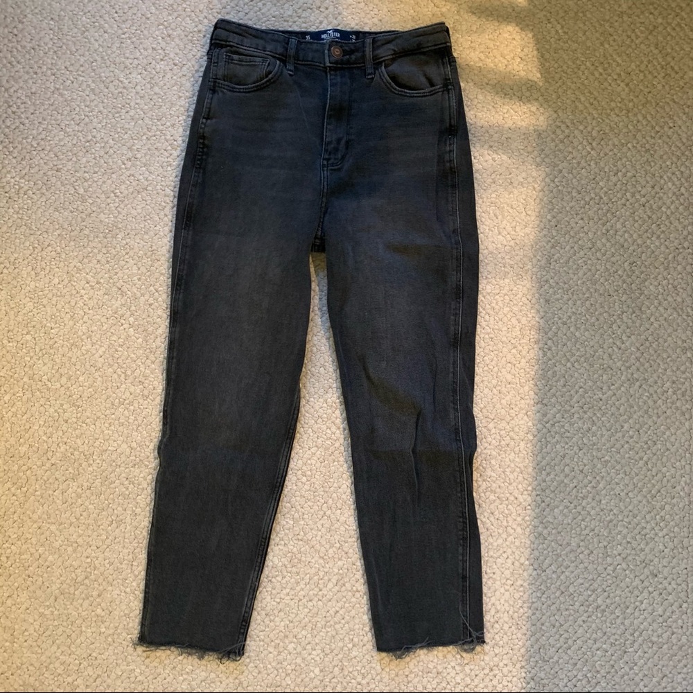 Black Hollister High Rise SHORT Mom Jeans